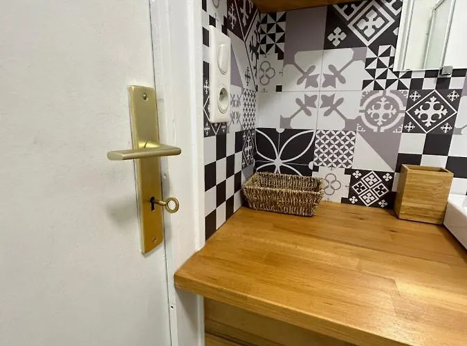 Des Palmiers, 3, Lit Double * فينوف سور لو