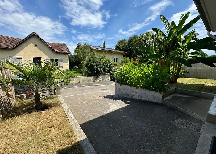 Des Palmiers, 3, Lit Double منزل للإقامة